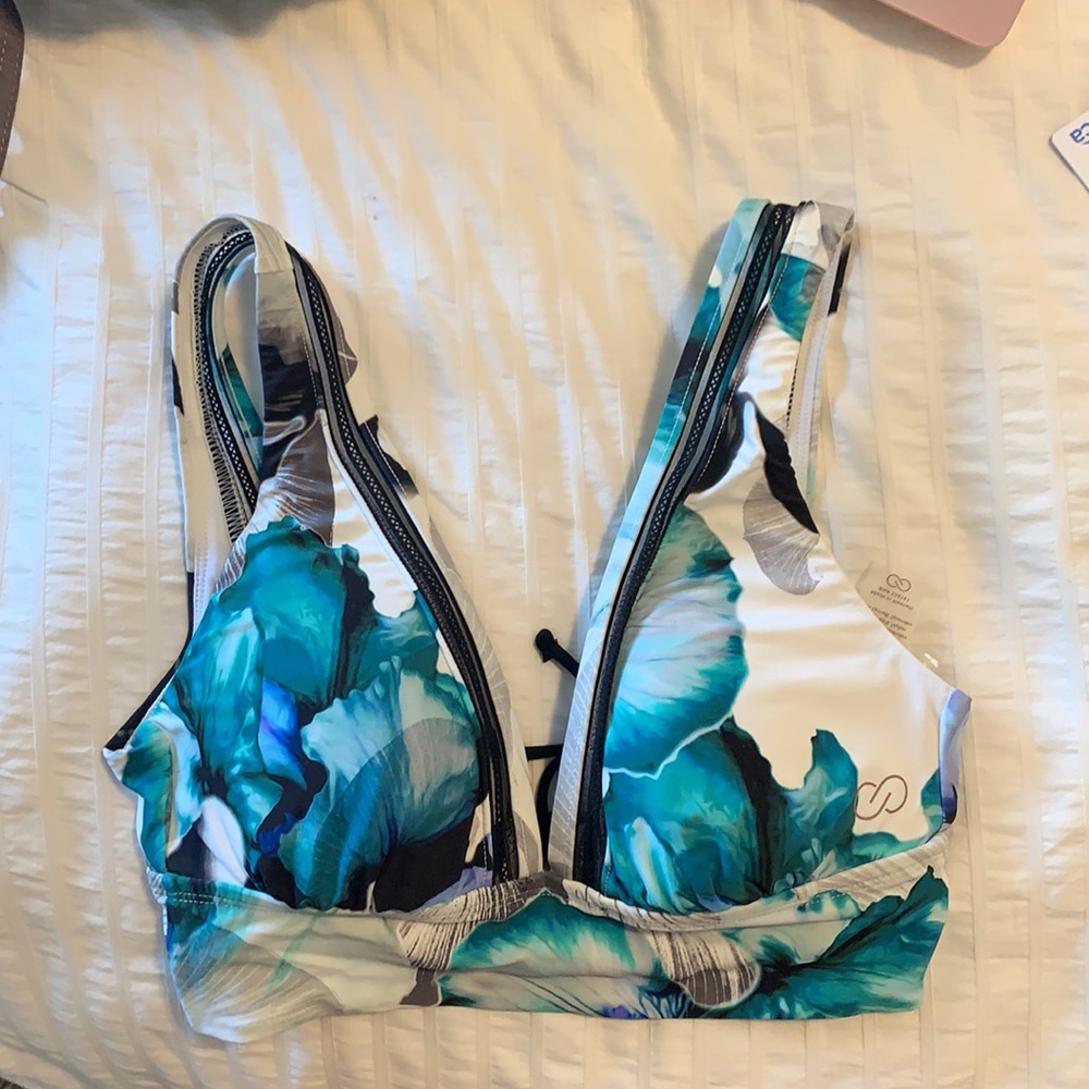 Calia by Carrie Underwood Swimsuit Top